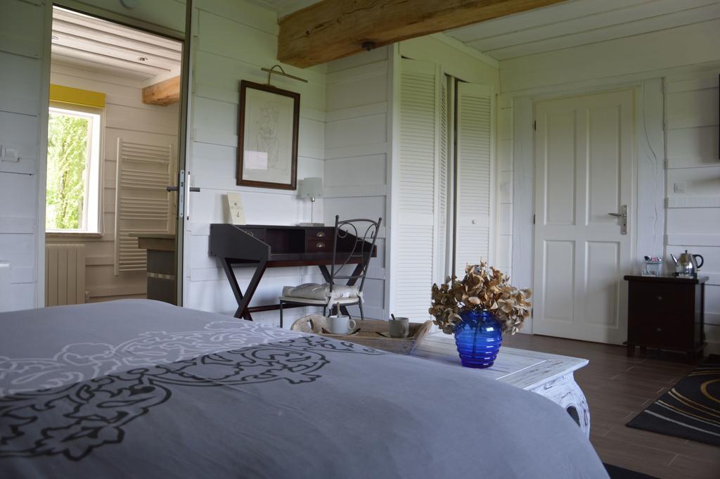 La Grange Des Marettes Bed & Breakfast Cléres Exterior photo